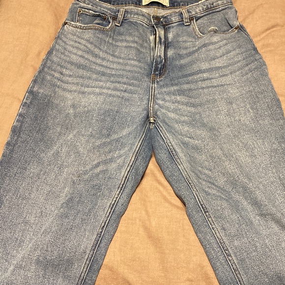 Abercrombie and Fitch 90’s Straight Ultra High Rise - Picture 4 of 5